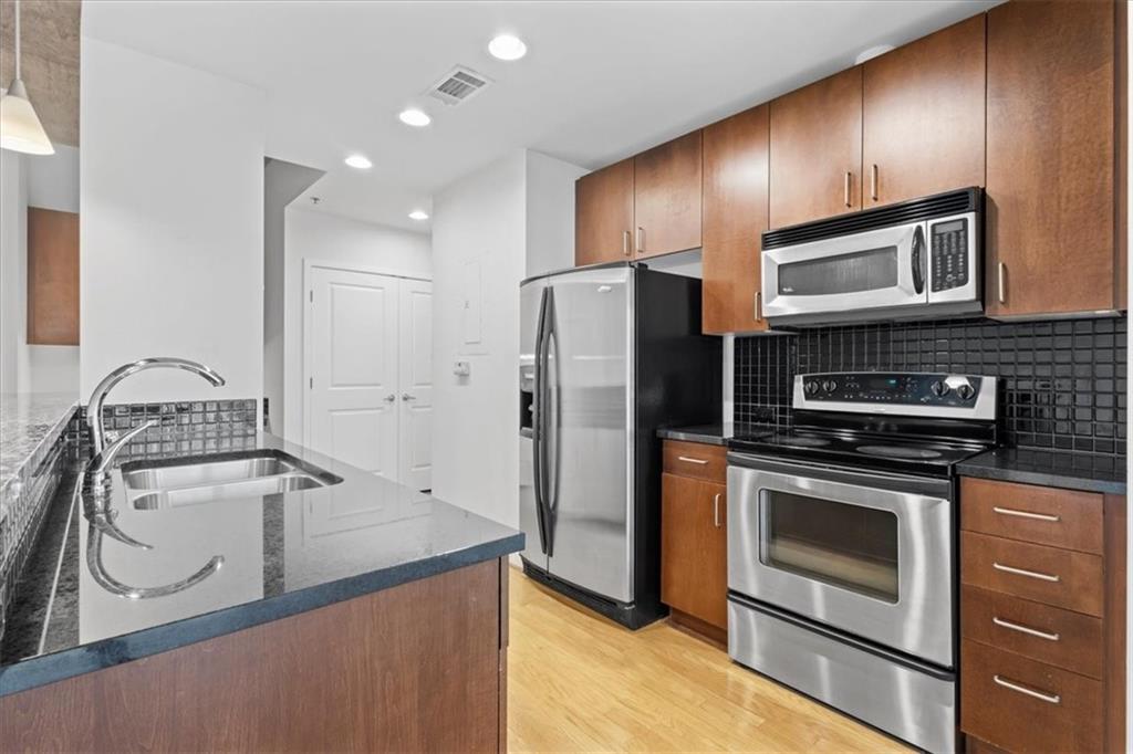 250 Pharr Road Northeast, Unit 1306 Atlanta, GA 30305 - Photo 8 of 38