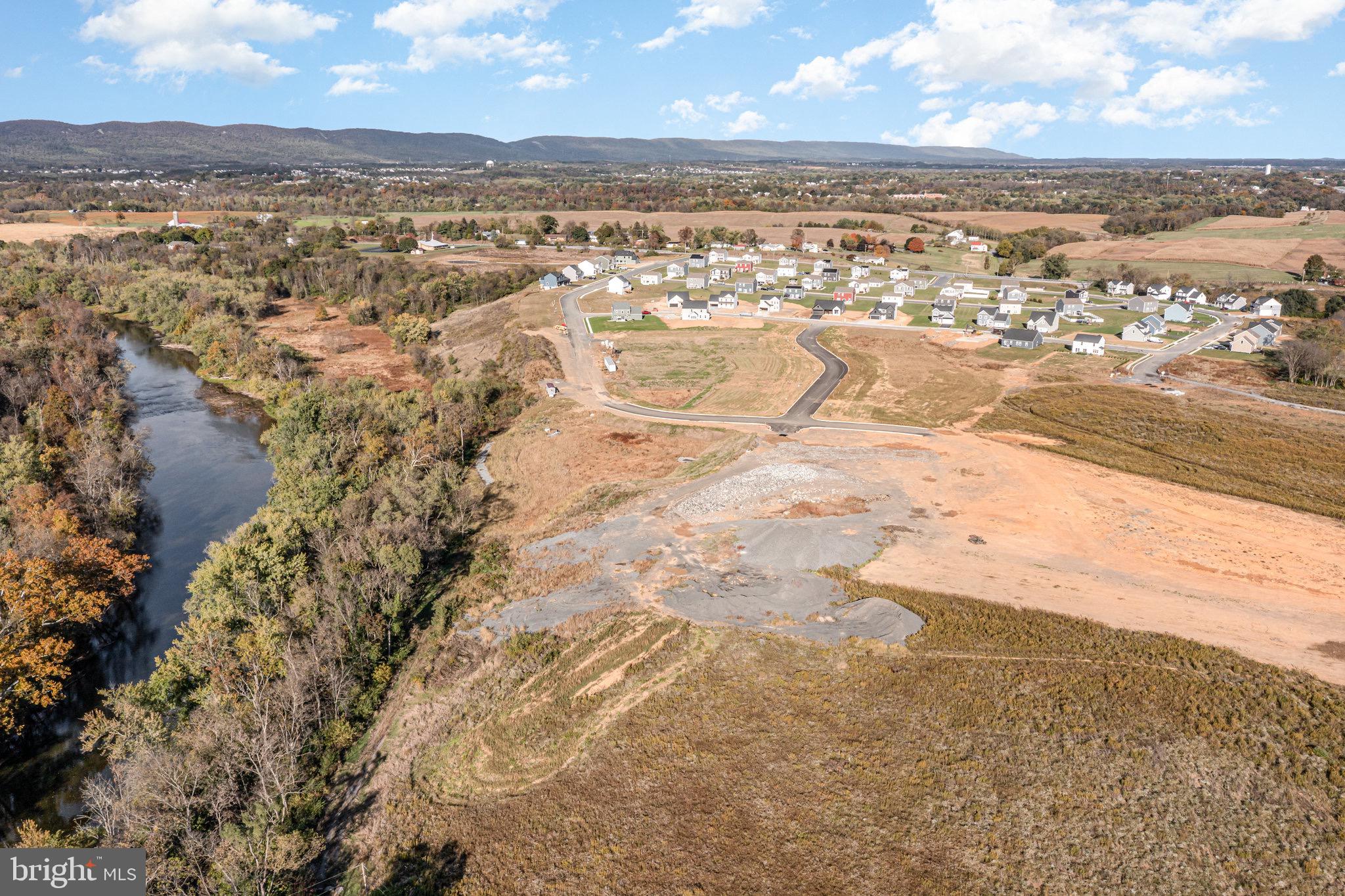 2 Stream Drive Carlisle, PA 17013 - Photo 4 of 16