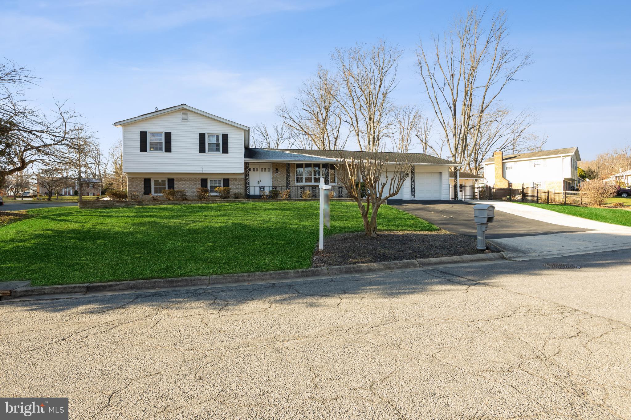 16121 Kenny Road Laurel, MD 20707 - Photo 1 of 53 Front exterior