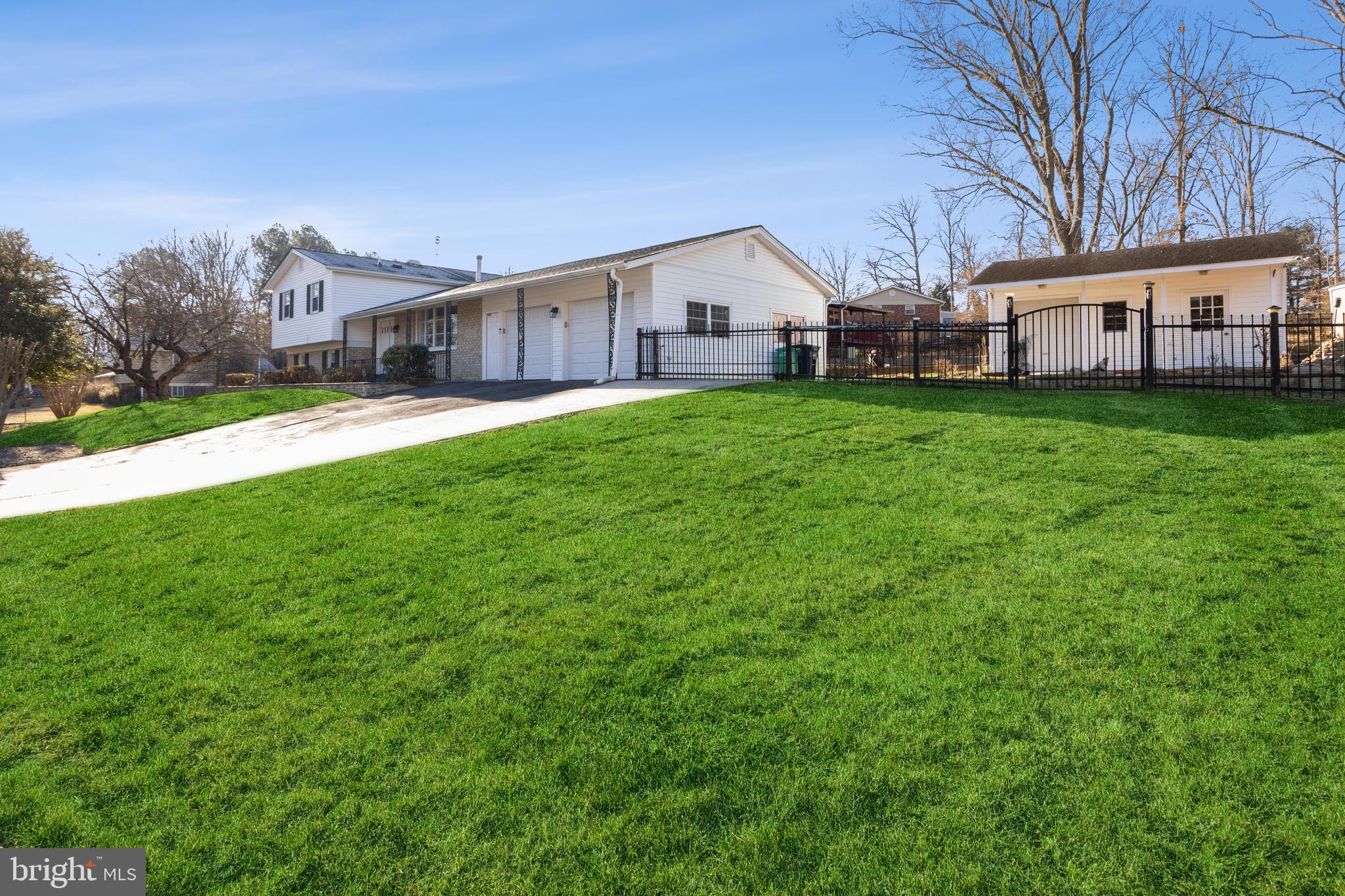 16121 Kenny Road Laurel, MD 20707 - Photo 2 of 53 Front exterior
