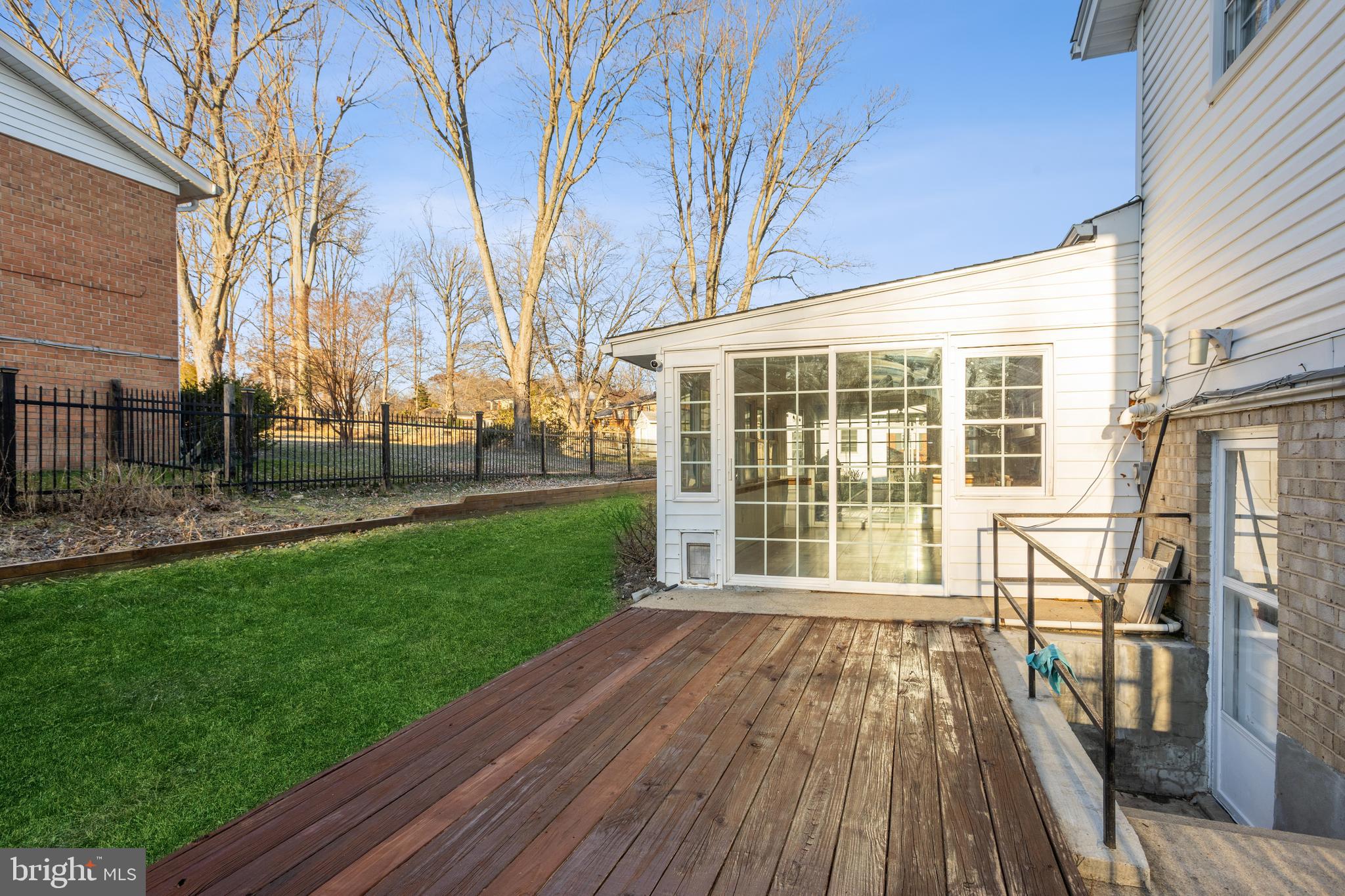 16121 Kenny Road Laurel, MD 20707 - Photo 46 of 53 exterior back