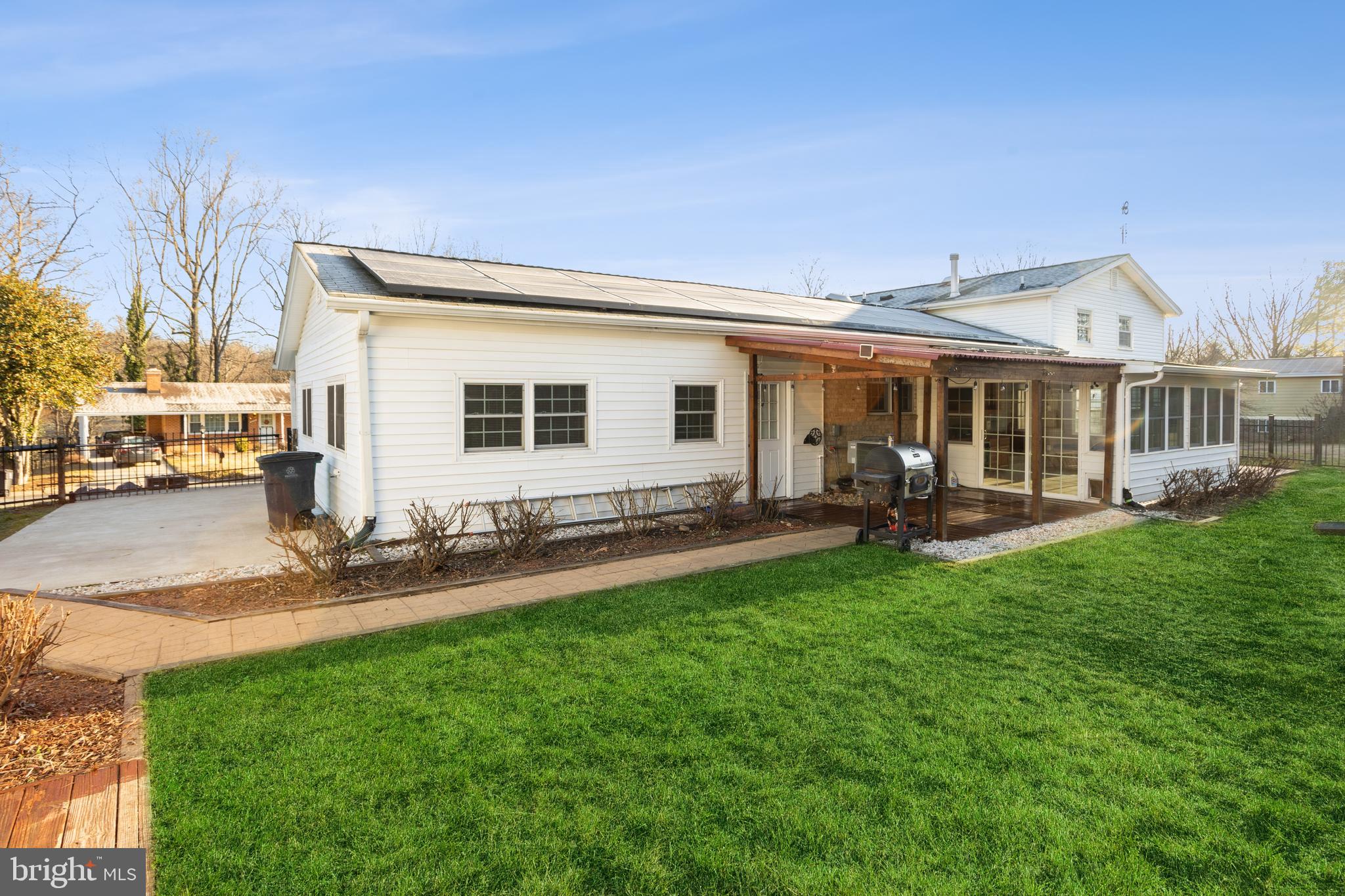 16121 Kenny Road Laurel, MD 20707 - Photo 49 of 53 exterior back
