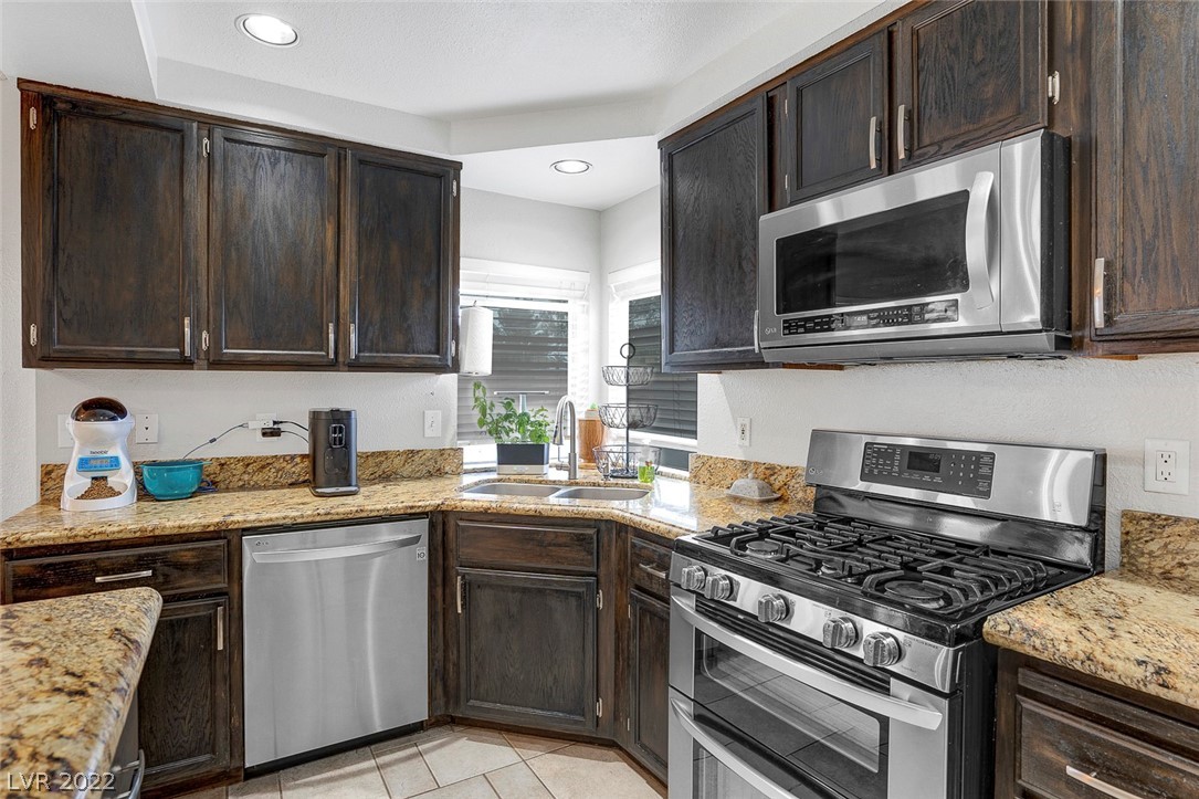 1401 Hawkwood Road Henderson, NV 89014 - Photo 13 of 50 Gallery Image 13