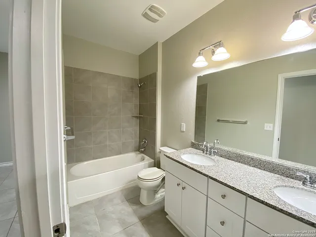 $1,845 | 142 Landing Lane, New Braunfels, TX 78130