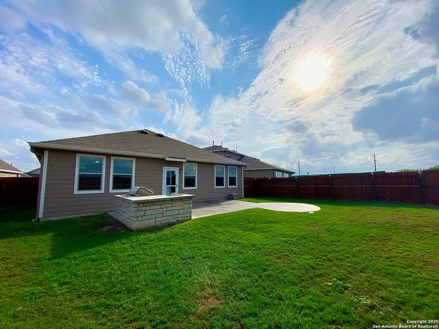 $1,845 | 142 Landing Lane, New Braunfels, TX 78130