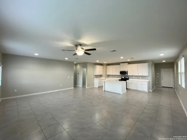 $1,845 | 142 Landing Lane, New Braunfels, TX 78130