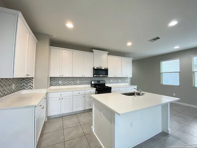 $1,845 | 142 Landing Lane, New Braunfels, TX 78130