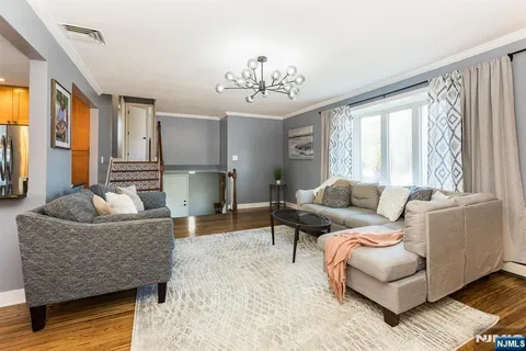 $749,000 | 179 Grove Avenue, Verona, NJ 07044