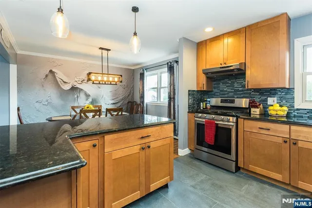 $749,000 | 179 Grove Avenue, Verona, NJ 07044