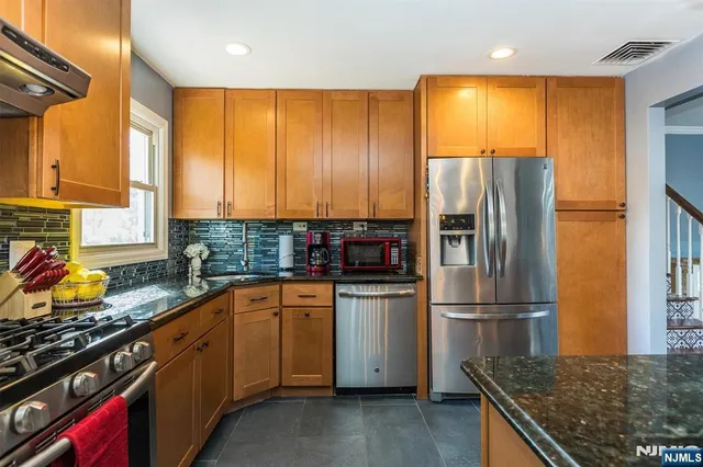 $749,000 | 179 Grove Avenue, Verona, NJ 07044