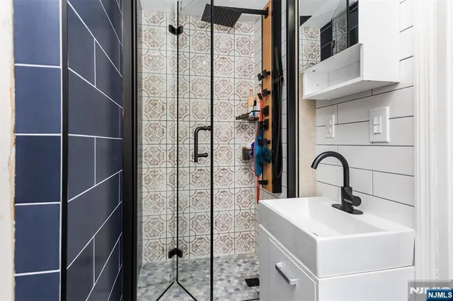 $749,000 | 179 Grove Avenue, Verona, NJ 07044