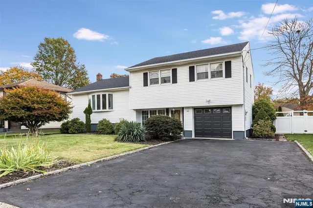 $749,000 | 179 Grove Avenue, Verona, NJ 07044