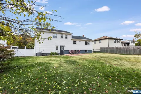 $749,000 | 179 Grove Avenue, Verona, NJ 07044