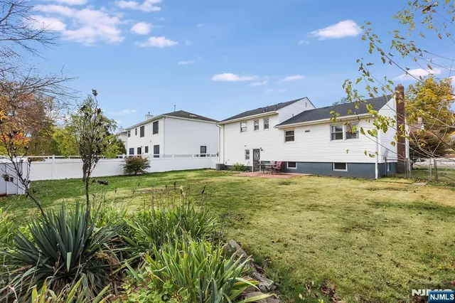 $749,000 | 179 Grove Avenue, Verona, NJ 07044