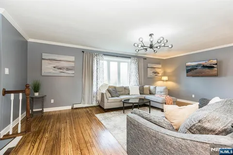 $749,000 | 179 Grove Avenue, Verona, NJ 07044