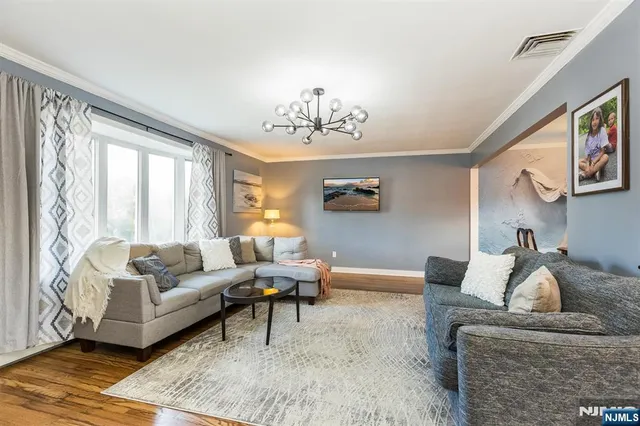 $749,000 | 179 Grove Avenue, Verona, NJ 07044