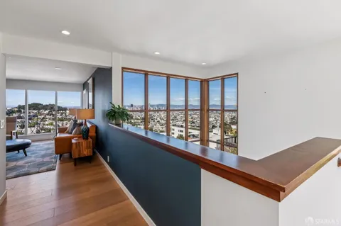$695,000 | 160 Graystone Terrace, Unit 9, San Francisco, CA 94114
