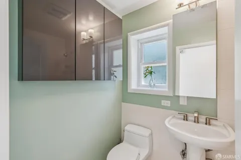 $695,000 | 160 Graystone Terrace, Unit 9, San Francisco, CA 94114