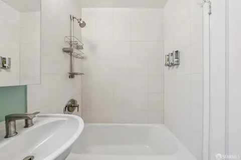 $695,000 | 160 Graystone Terrace, Unit 9, San Francisco, CA 94114