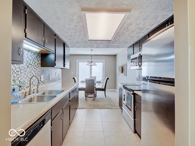 $200,000 | 7424 Castleton Farms N Drive, Indianapolis, IN 46256