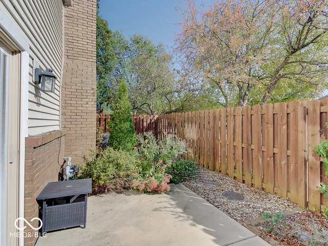 $200,000 | 7424 Castleton Farms N Drive, Indianapolis, IN 46256