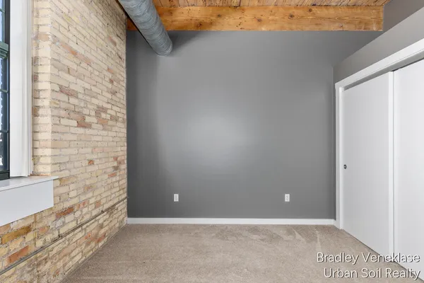 $295,000 | 940 Monroe Avenue Northwest, Unit SUITE 333, Grand Rapids, MI 49503