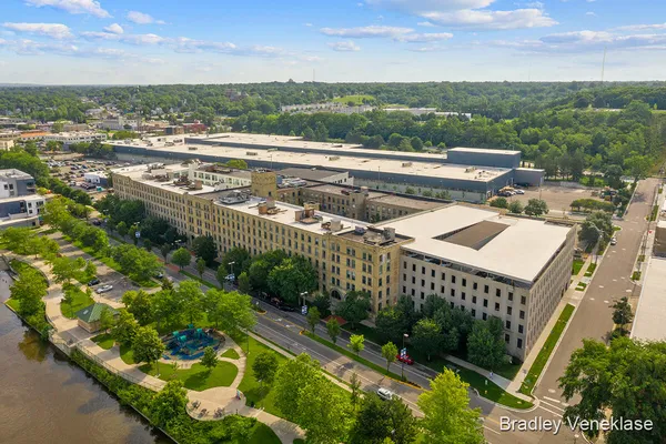 $295,000 | 940 Monroe Avenue Northwest, Unit SUITE 333, Grand Rapids, MI 49503