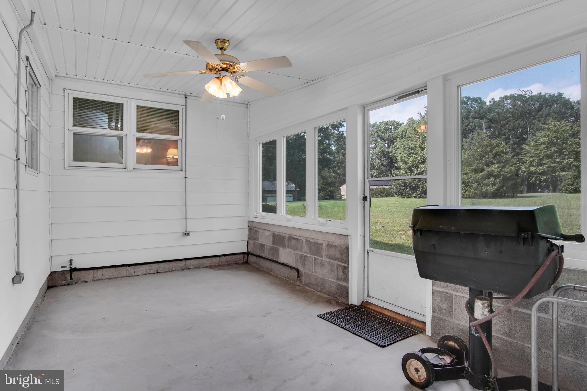 1287 West Springfield Road Seven Valleys, PA 17360 - Photo 36 of 51 back part of breezeway