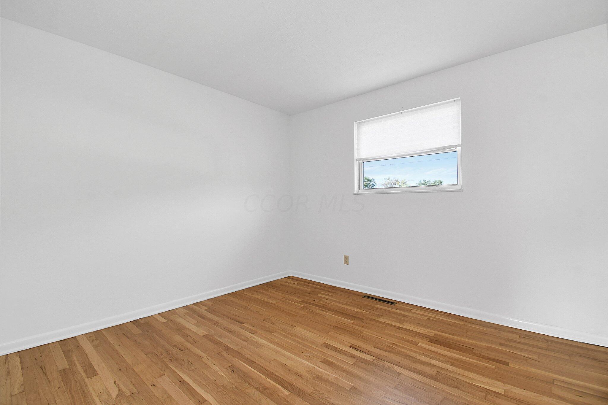3915 Hillman Road West Columbus, OH 43207 - Photo 13 of 19 14-web-or-mls-3915-hillman-rd-w