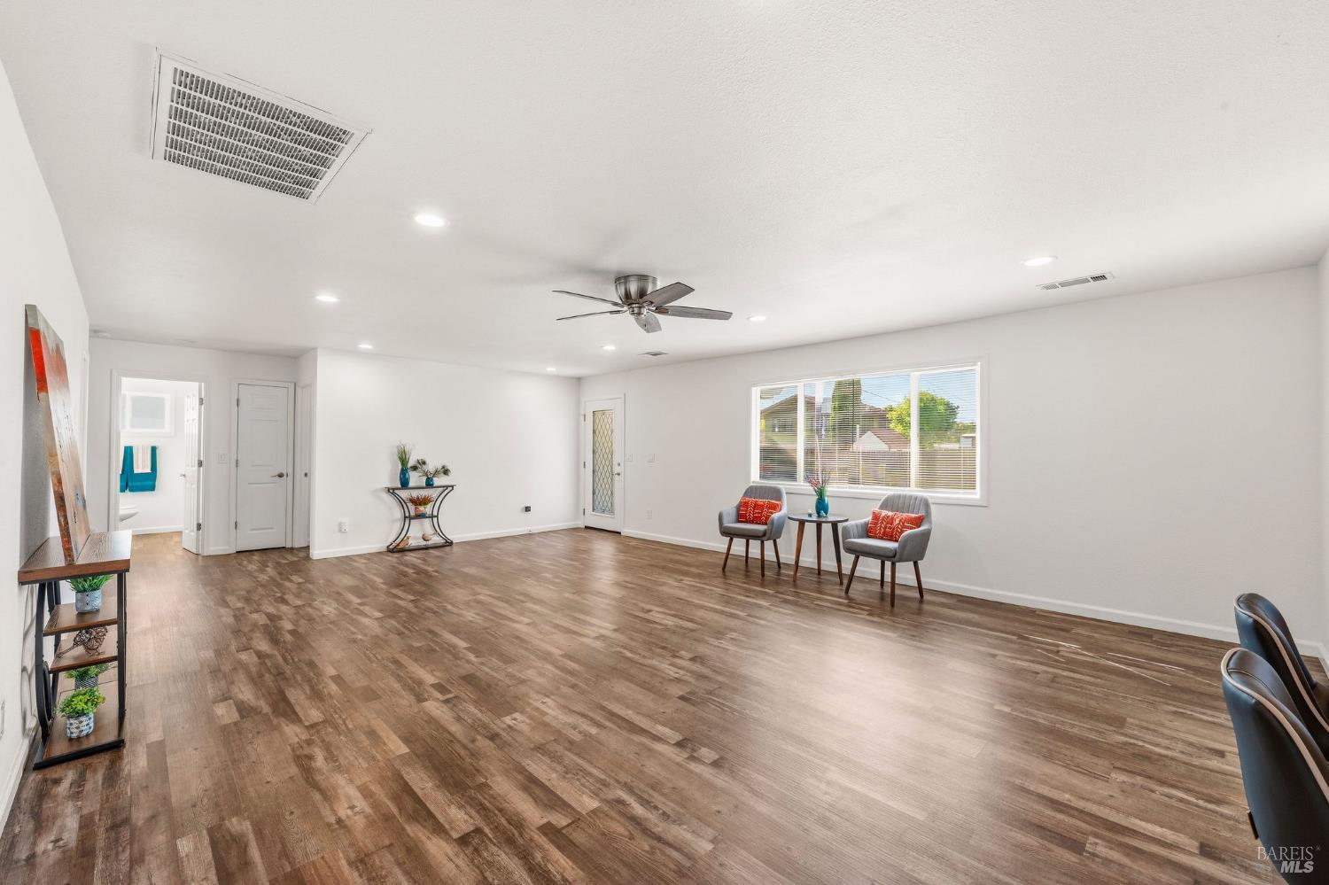 543 St Francis Way Rio Vista, CA 94571 - Photo 13 of 44 living room