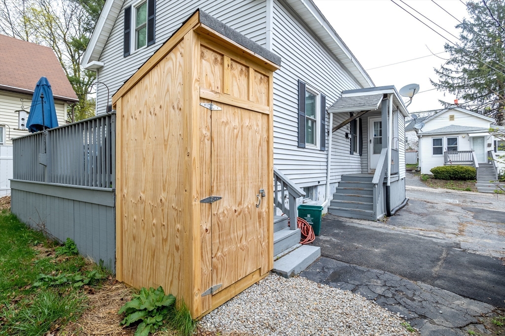 663 Millbury Street Worcester, MA 01607 - Photo 26 of 32