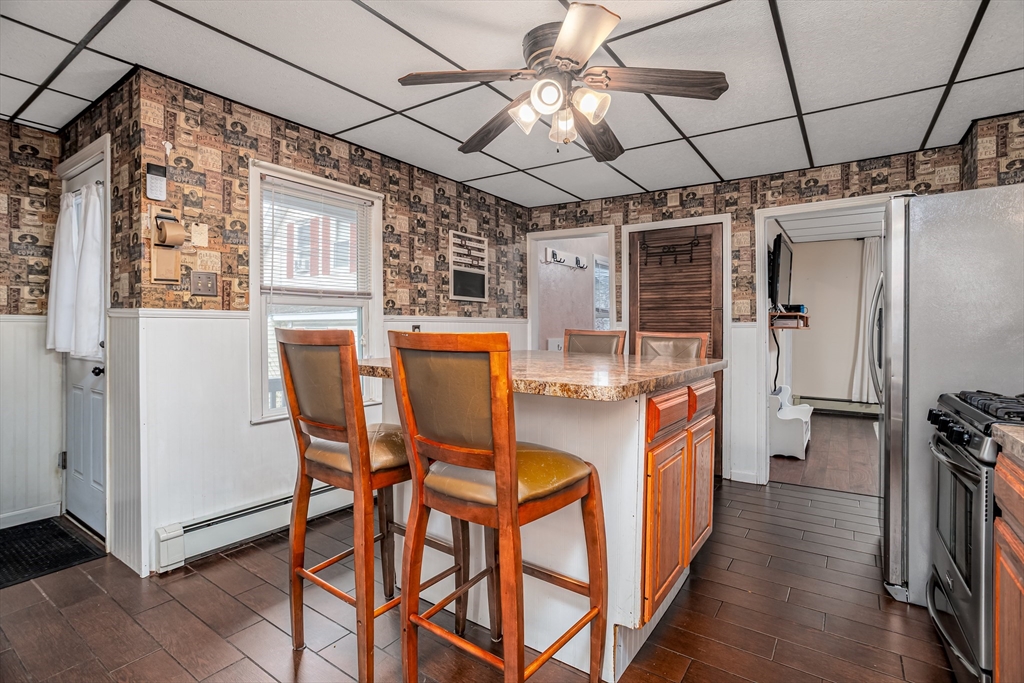 663 Millbury Street Worcester, MA 01607 - Photo 4 of 32