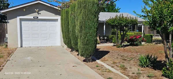 $2,175 | 3069 Thompson Avenue, Selma, CA 93662