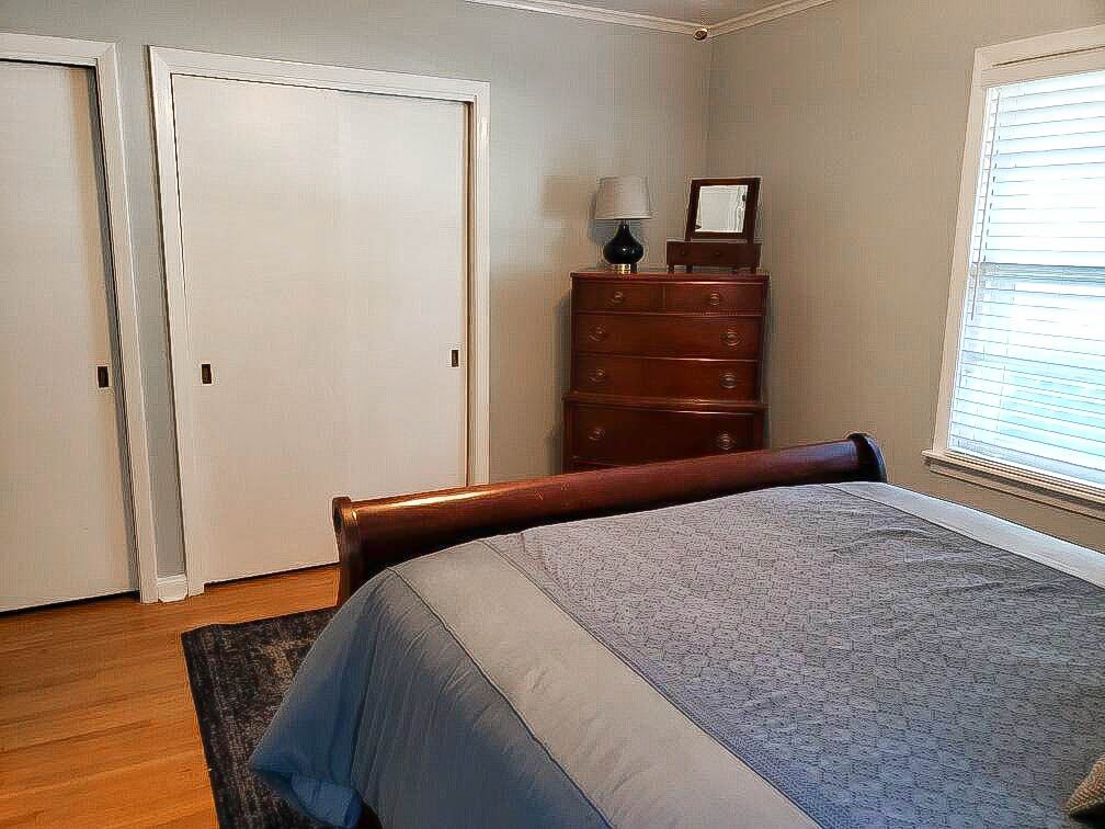 4856 Dee Road Memphis, TN 38117 - Photo 17 of 25 a bedroom with a bed and a window