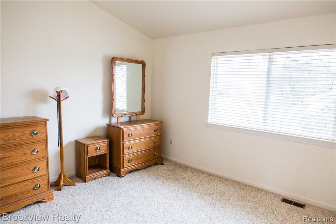 3276 Silverbrook Drive Rochester, MI 48306 - Photo 38 of 48 edit-9517.jpg
