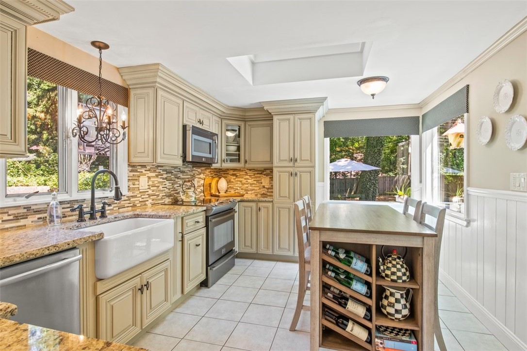 66 Summit Drive Brighton, NY 14620 - Photo 13 of 38