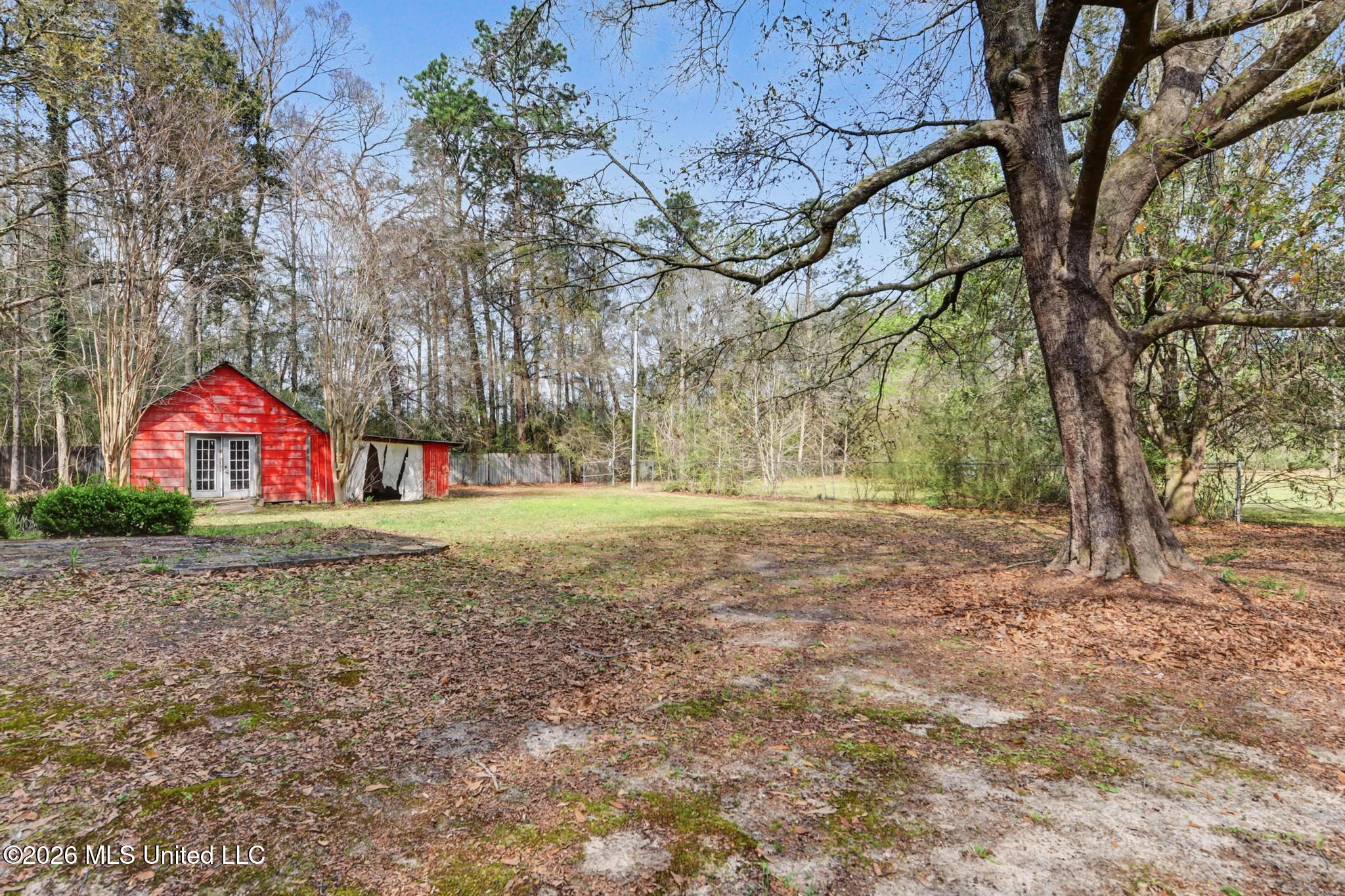 20700 Cameron Lane Moss Point, MS 39562 - Photo 31 of 34 033