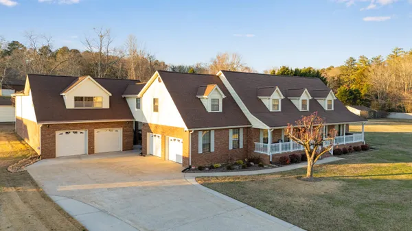 $850,000 | 9223 Sunnyshore Lane, Chattanooga, TN 37416