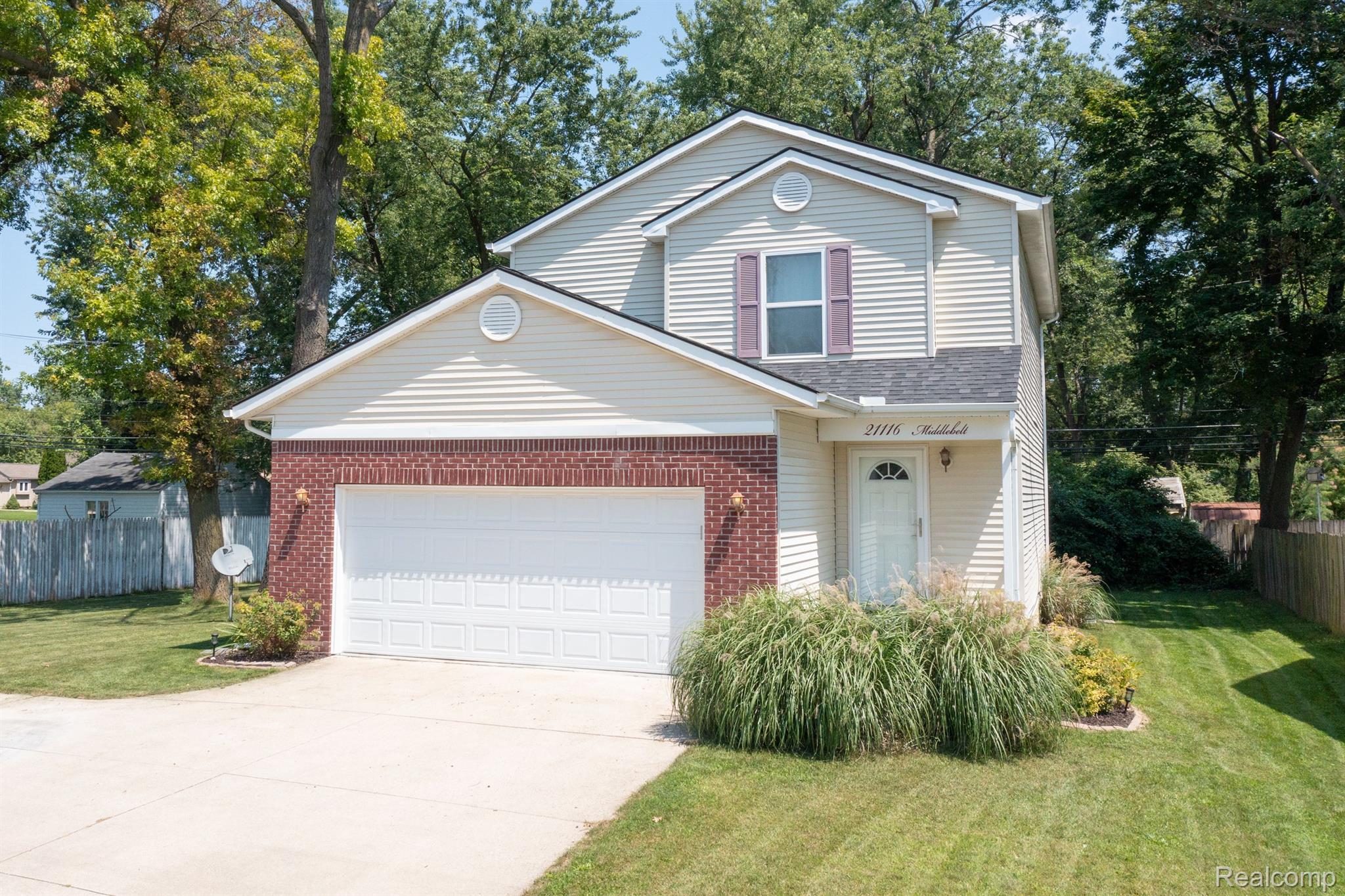 21116 Middlebelt Road Farmington, MI 48336 - Photo 39 of 43 Summer Image 2