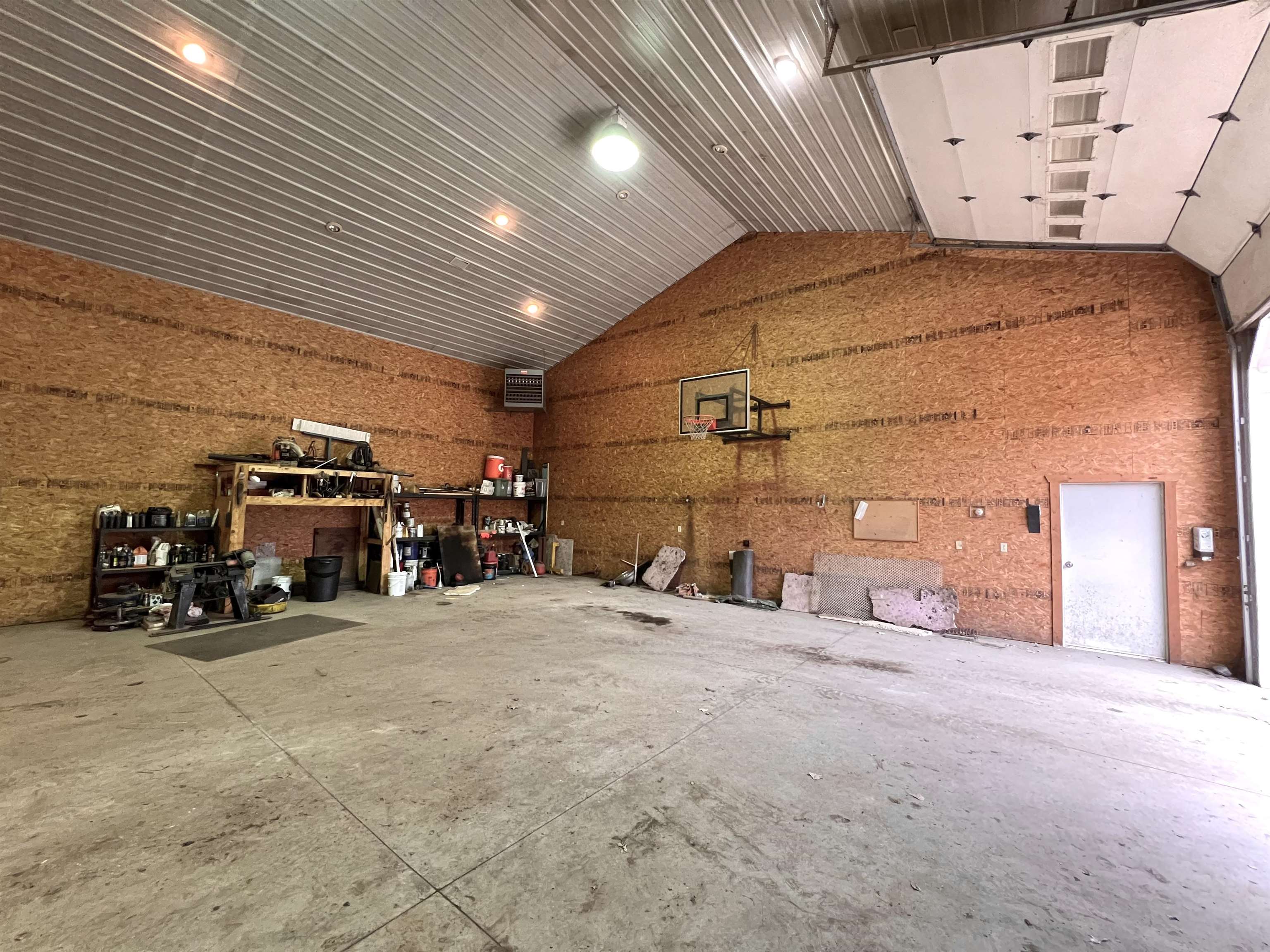 6520 Chesaning Road Chesaning, MI 48616 - Photo 52 of 99 50094758-51.JPG