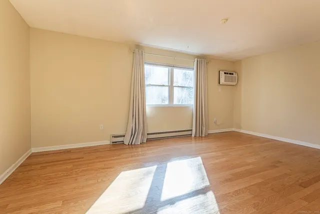 $2,250 | 187 Lovers Lane, Unit 61, Torrington, CT 06790