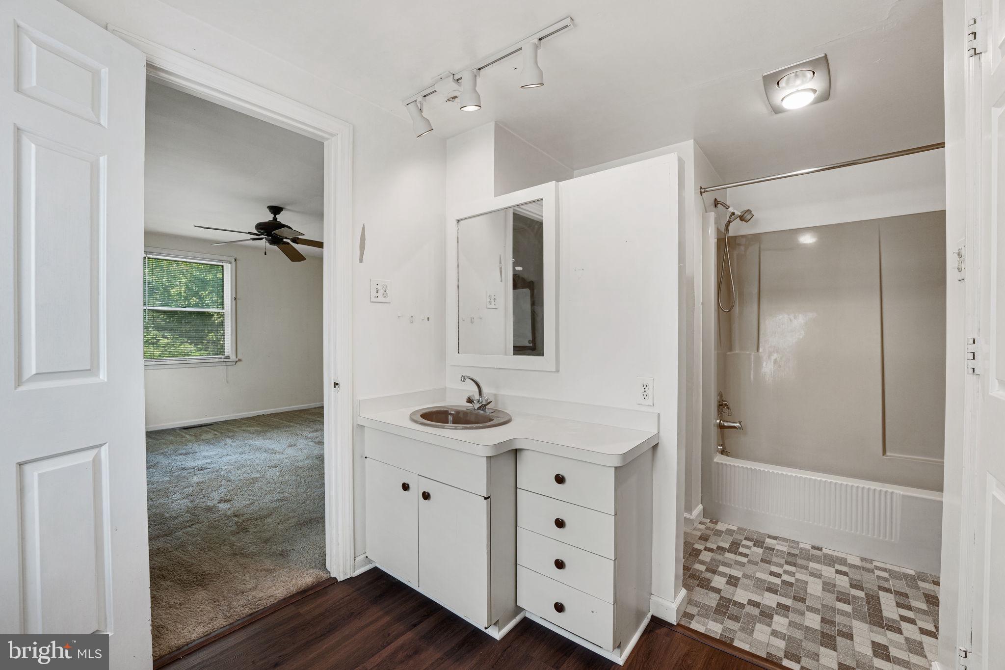 547 West Beechtree Lane Wayne, PA 19087 - Photo 20 of 31 Master Bathroom