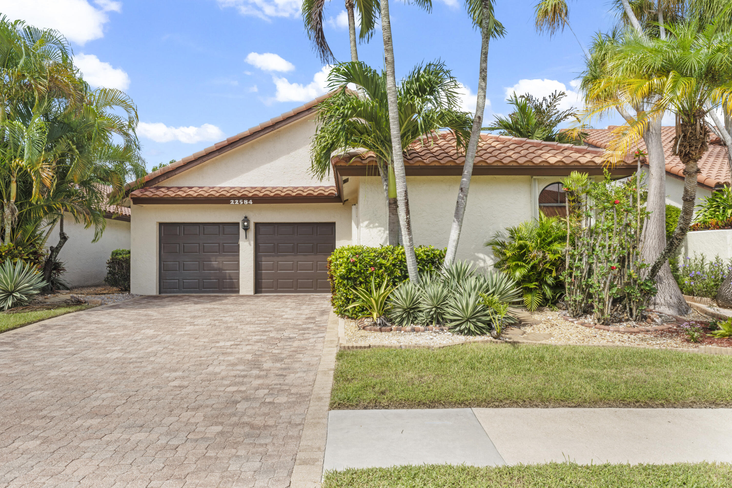 22584 Esplanada Circle Boca Raton, FL 33433 - Photo 2 of 44 Hommati275 (2)