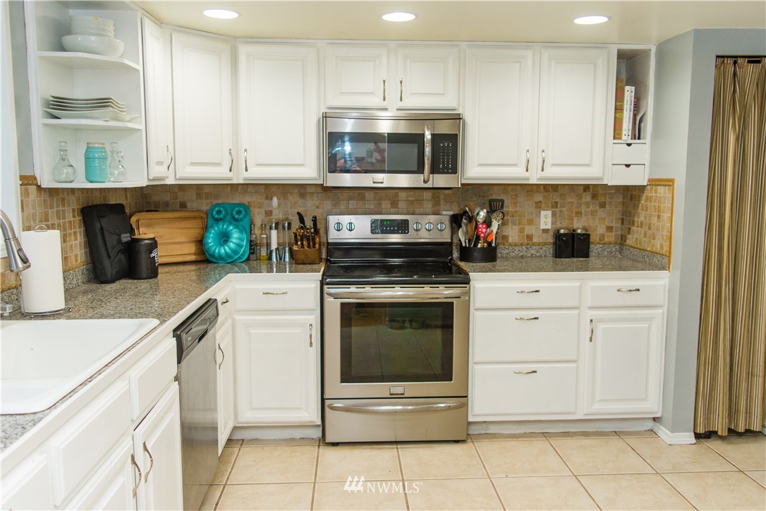 7530 Southeast Willock Road Olalla, WA 98359 - Photo 6 of 25 Gallery Image 6