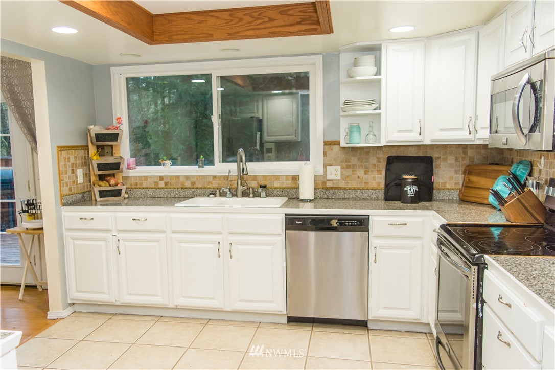 7530 Southeast Willock Road Olalla, WA 98359 - Photo 7 of 25 Gallery Image 7