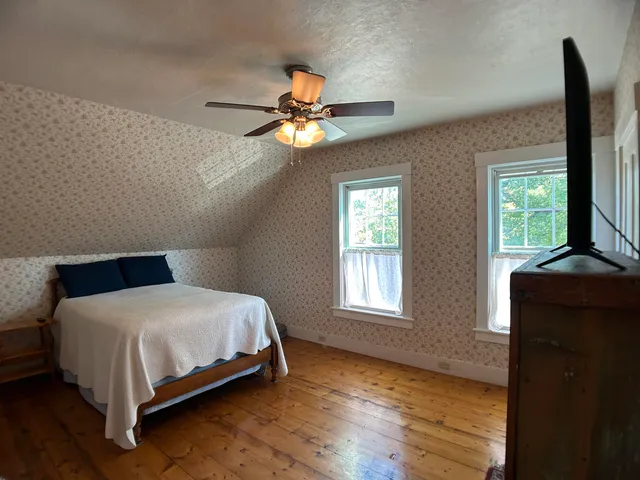 $369,000 | 447 Elm Street, Chester, VT 05143