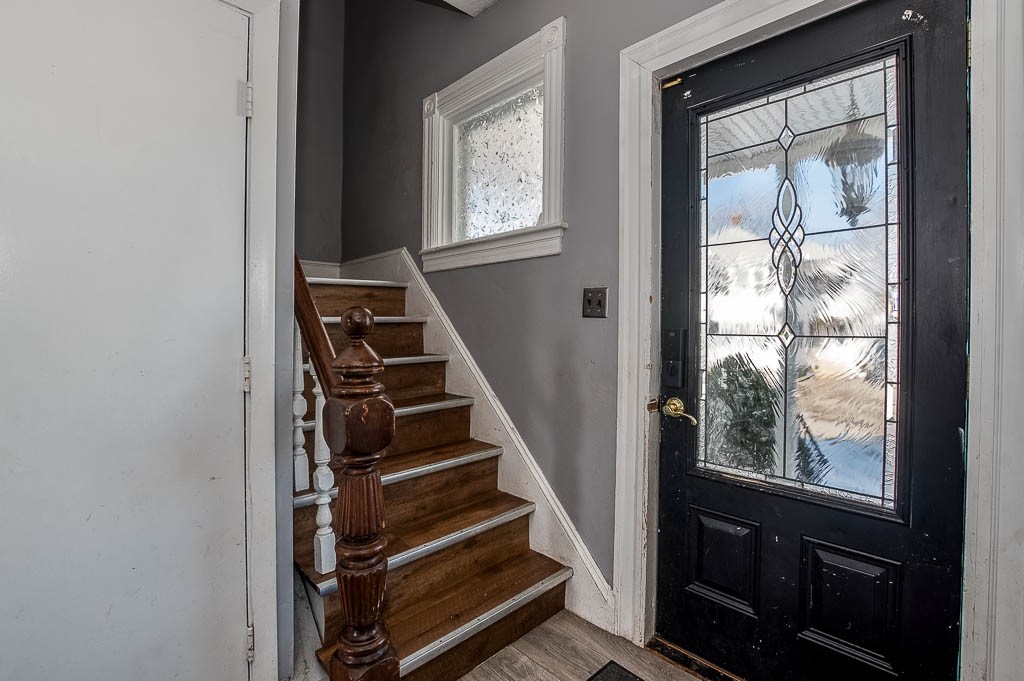 43 Warwick Road Pawtucket, RI 02861 - Photo 12 of 27