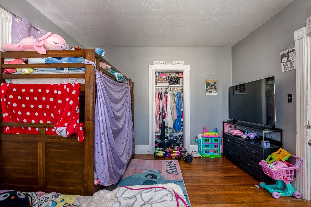 43 Warwick Road Pawtucket, RI 02861 - Photo 18 of 27