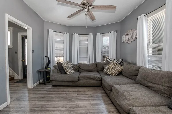 $455,000 | 43 Warwick Road, Pawtucket, RI 02861