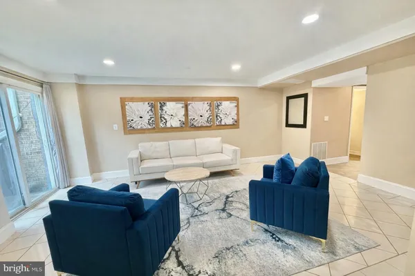 $3,125 | 5439 Richenbacher Avenue, Alexandria, VA 22304